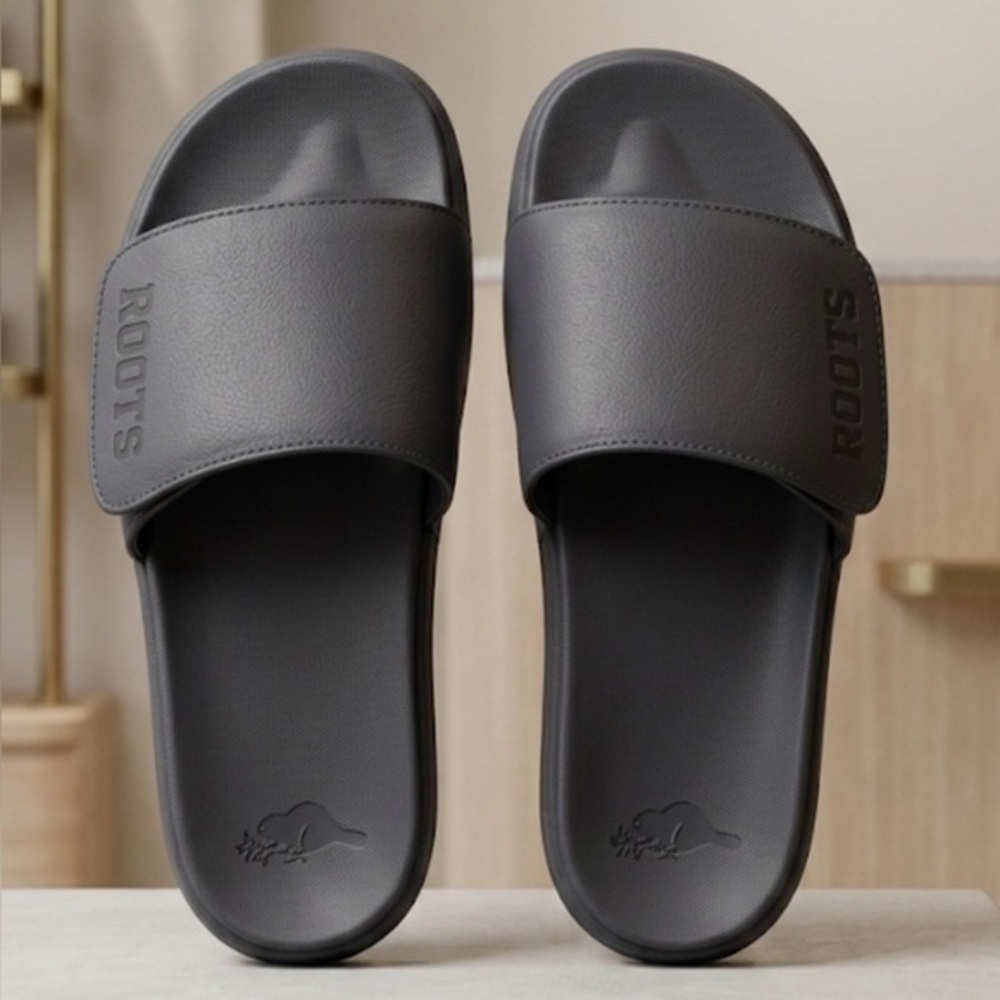 Roots Men's Slides Slippers Size 8 NWOT